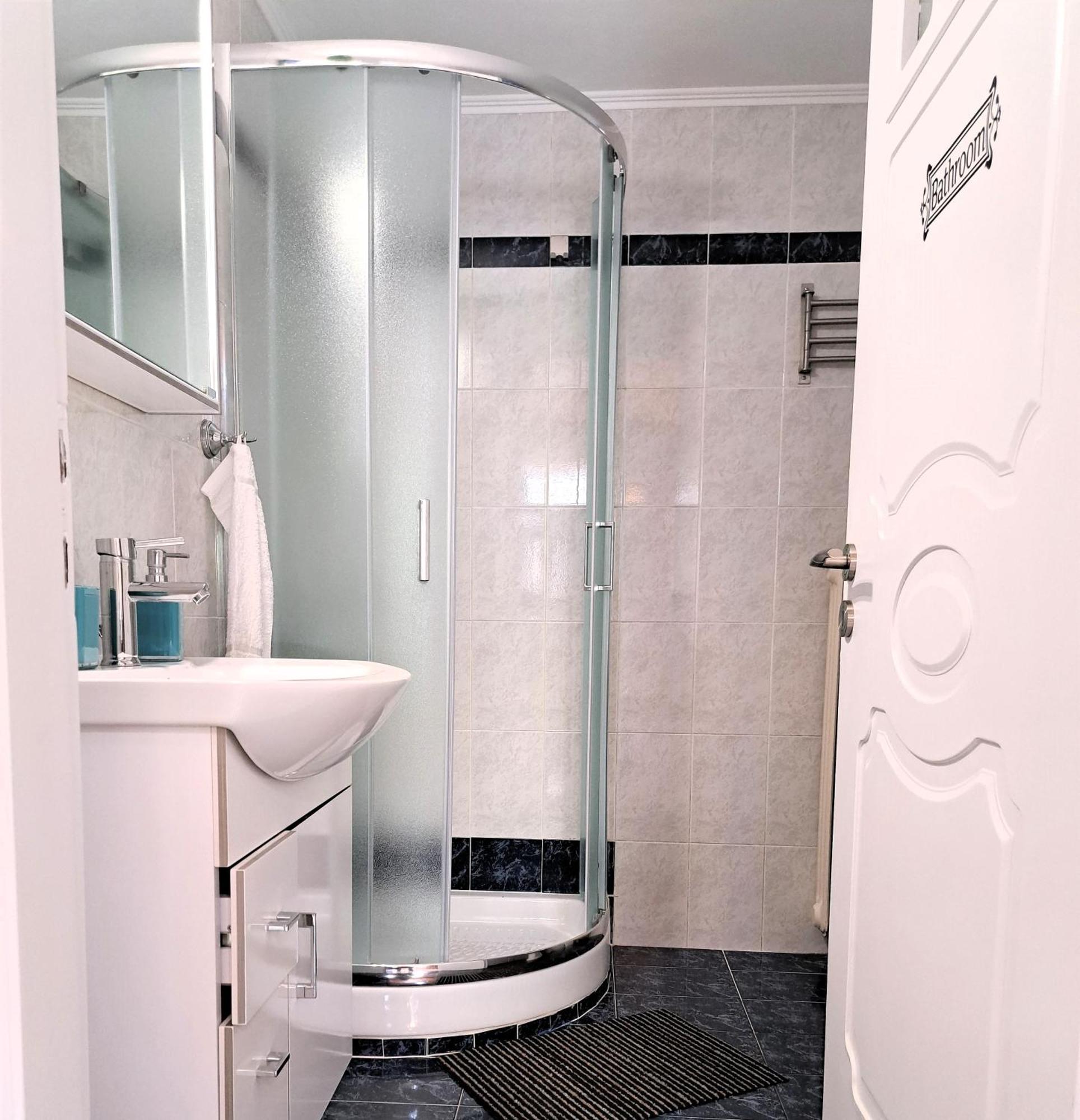 Family Stone Apartment 키파리씨아 외부 사진